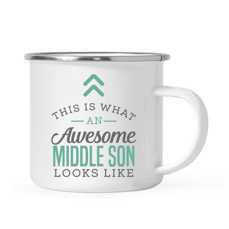 «This Is What a Awesome Looks Like Family», Fils du milieu