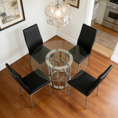 Ensemble de table de salle à manger de 47,2 po en verre pour 4, ensemble de salle à manger moderne 5 pièces avec table en verre trempé et chaises en cuir de polyuréthane, parfait pour les petits espaces