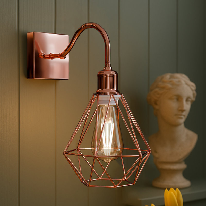Broumov Armed Sconce, Yes