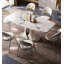 Table de salle à manger moderne et luxueuse-110743669