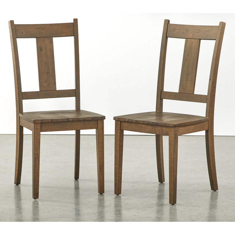 Chaise en bois massif Musette