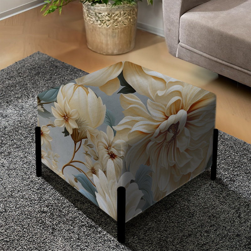 Repose-pieds carré beige floral avec pivoines élégantes II