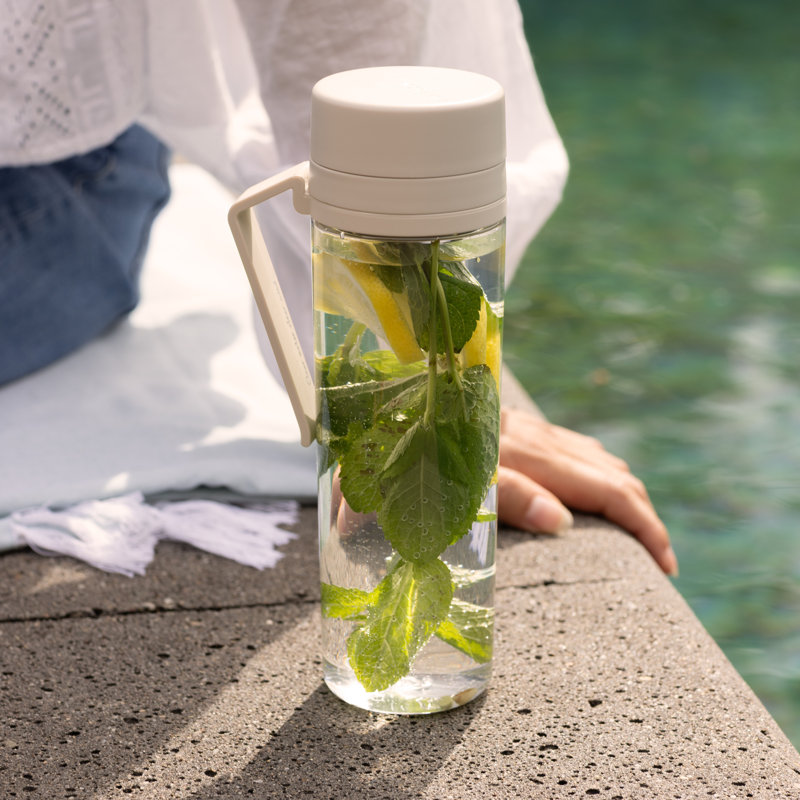 Brabantia Make & Take Water Bottle Leak-Proof with Fruit Strainer, 16.9 fl oz (500 ml), Soft Beige