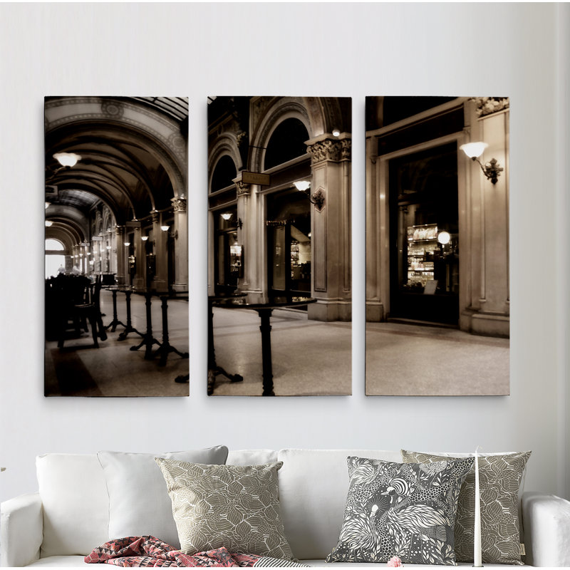 «Vienna Walk», ensemble de 3 reproductions de photos sur toile, H 24 po x l 36 po x P 1,5 po