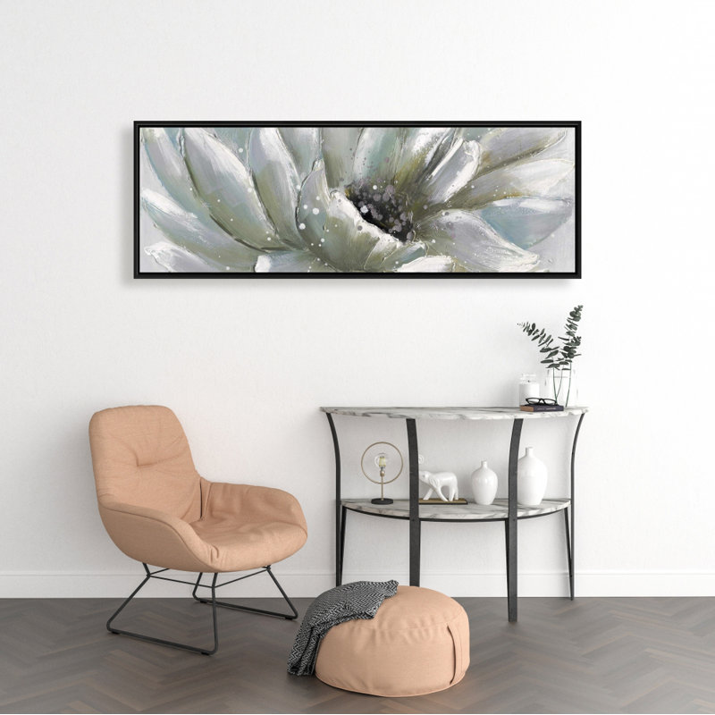 " White Chrysanthemum "