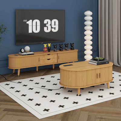 Ensemble de meuble télé et table basse en bois avec station de charge, console média cannelée ovale avec portes coulissantes pour téléviseur de 80 po ou moins