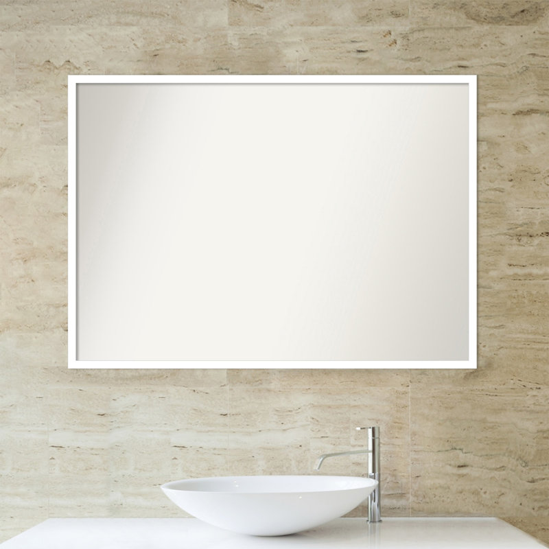 Miroir mural de salle de bain Svelte, 28,5 po x 39,5 po