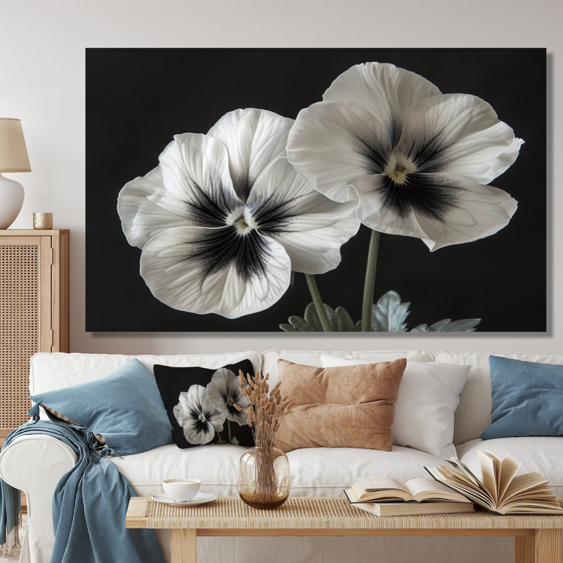 Beauté blanche botanique blanche Pansies II - Pensées Wall Art Living Room, Toile tendue, H 40 po x l 60 po