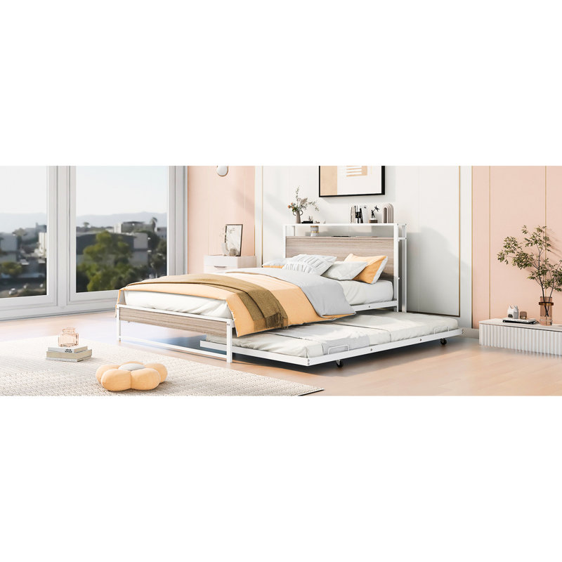 Lit plateforme double en métal avec lit gigogne et support à lattes blanc. Général. Aucun sommier tapissier n'est nécessaire pour le soutien des ports de la chambre à coucher. Forte remarquable. Requis