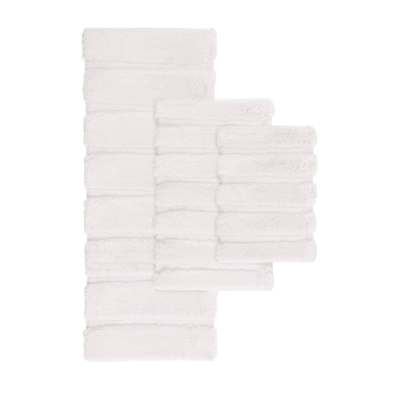 Blush Tufted Pearl Channel Bath Rug 24"