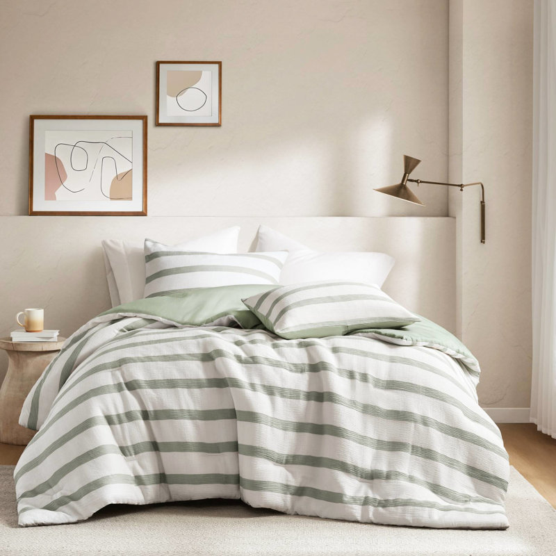 48f-f3cf-12593 Comforter