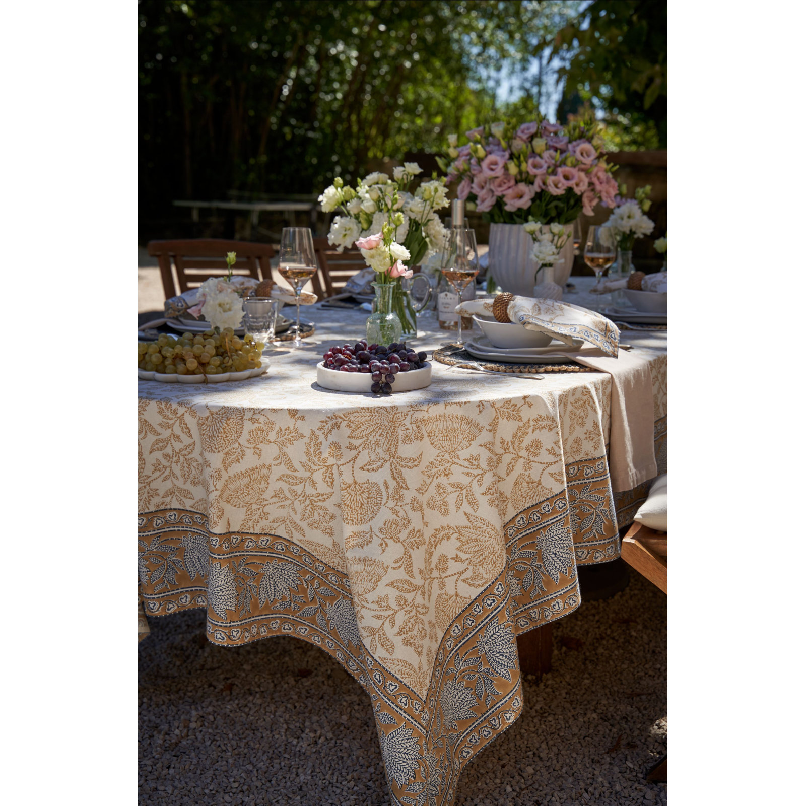 Quinlan Floral Tablecloth, 128" L x 71" W
