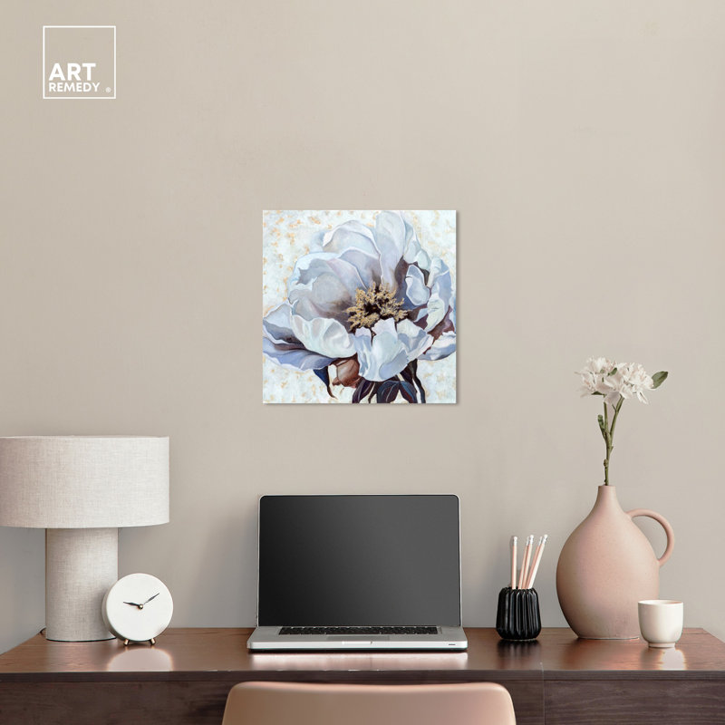 «Beautiful Flower II», impressions sur toile de couleur claire par Art Remedy, Toile tendue, H 16 po x l 16 po