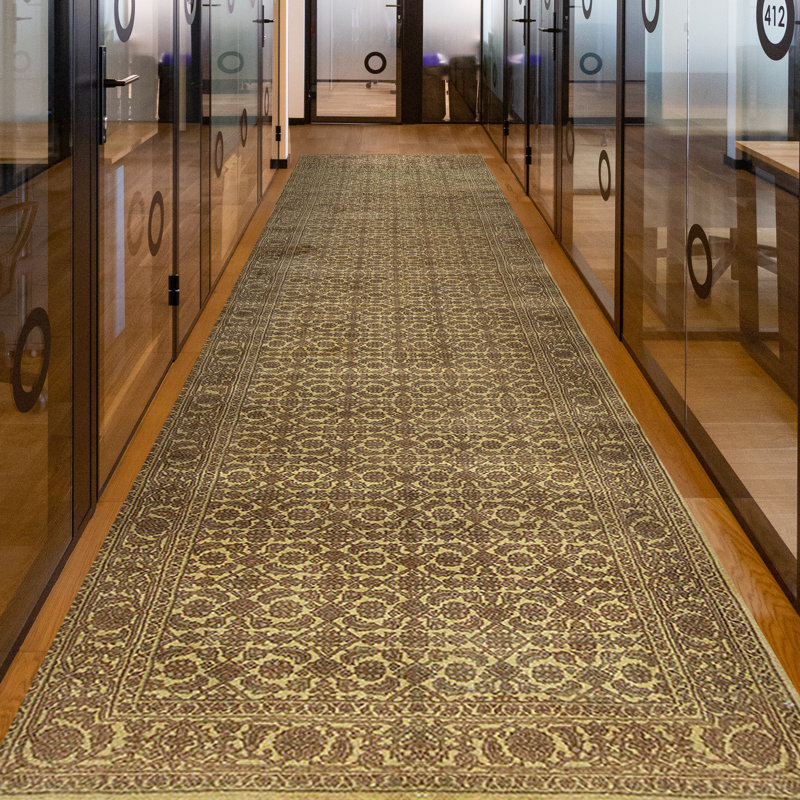 Oriental Area Rug in Beige/Gray