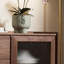 Buffet de rangement moderne en bois massif minimaliste-274772328