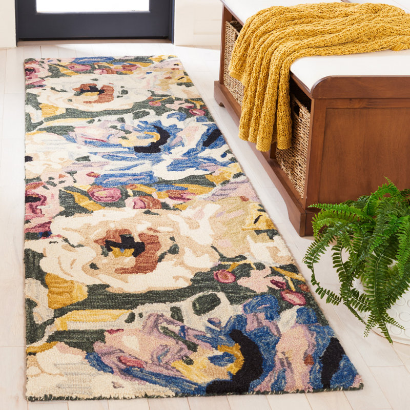 Kasie-Jane Hand Tufted Wool/Cotton Floral Rug in Green/Ivory, Runner 2'3" x 8'