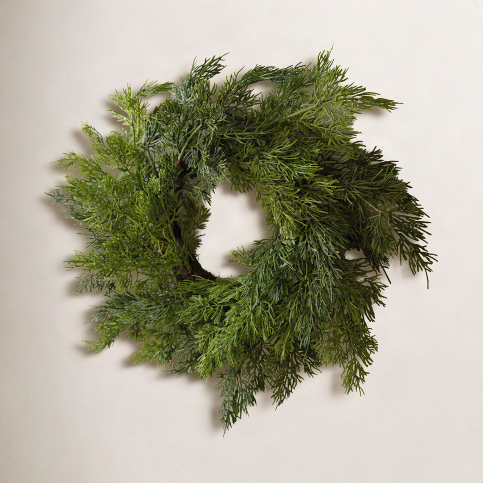 ARTIFICIAL CEDAR WREATH - 16"D