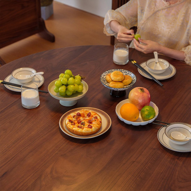 Beautiful and practical solid wood table set