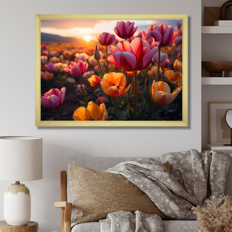 Tulipes «Fields of Color V», reproduction sur toile, H 12 po x l 20 po x P 1 po, Cadre doré à une seule photo