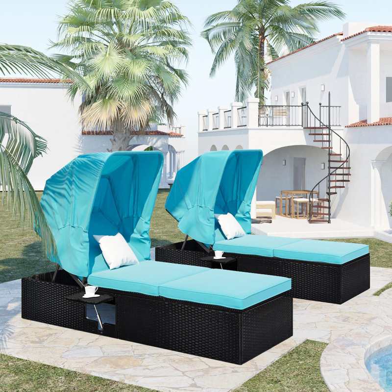 Chaise longue inclinable en rotin de 76,8 po Arybella avec coussins et plateau à tasses, Blanc