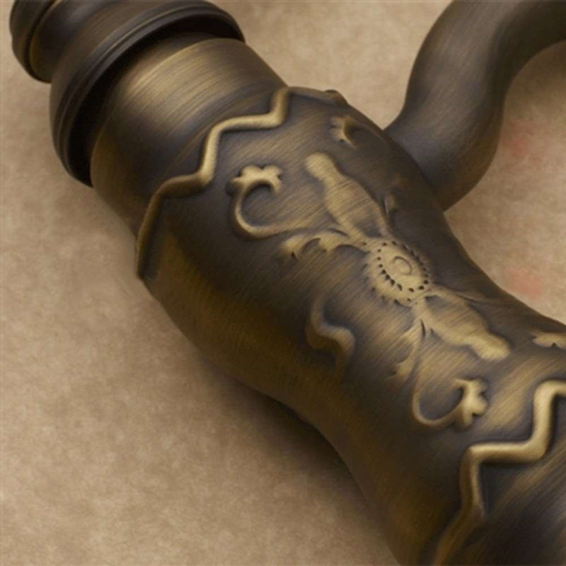 Robinet d'évier en laiton antique à poignée simple BathSelect Sinistra