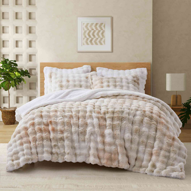 Plush Down Comforter Set, King Comforter + 2 Pillowcases, Brown