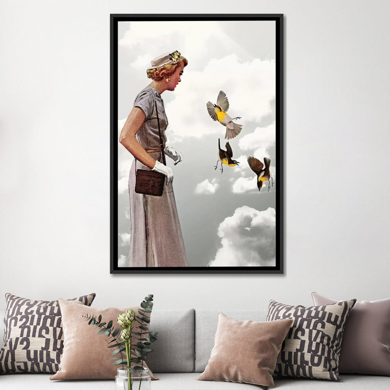 «Lady in Gray», impression sur toile, Toile avec cadre noir, H 48 po x l 32 po x P 1,5 po, Pas de tapis
