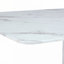 Ensemble de table et de chaises. Ensemble de salle à manger moderne à motif de marbre simple - table de 71 po x 35,4 po avec 6 chaises en polyuréthane gris clair. Autocollant à motif de marbre blanc, plateau en verre trempé, avec pieds de chaise arqués en métal argenté.-425478073