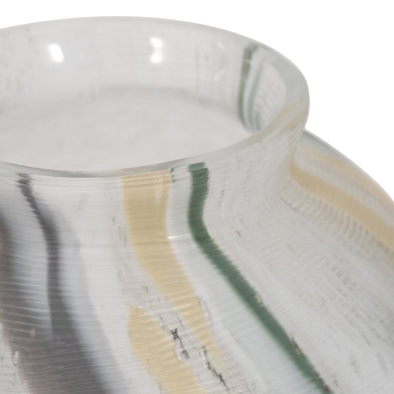 Modern glass vase, H 9 po x l 7 po x P 7 po