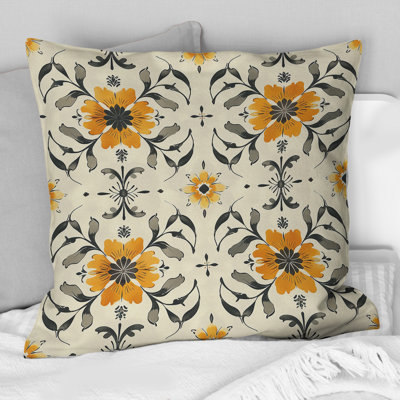 Carreaux floraux beiges et jaunes - Coussin campagnard