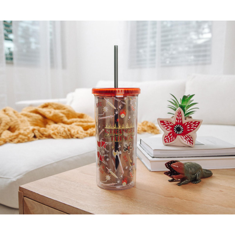 Tasse de carnaval avec couvercle et paille Stranger Things Hellfire Club | Peut contenir 20 onces