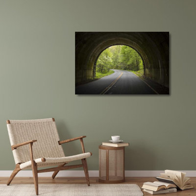 «Latitude Run® Grall, Don», reproduction d'art sur toile tendue: Tunnel de la Caroline du Nord sur la Blue Ridge Parkway