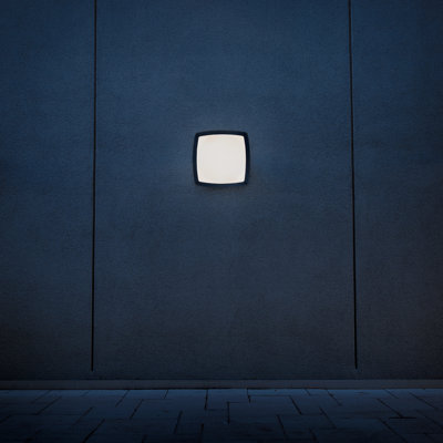 Olyphant 30cm H Outdoor Flush Mount