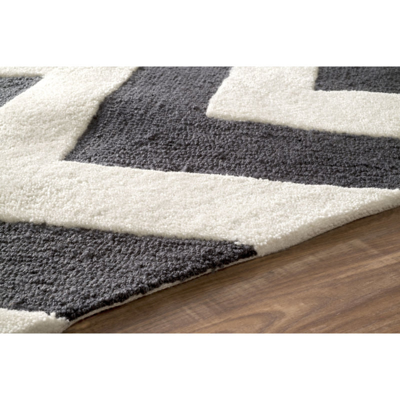 Giovante Chevron Indoor Rug, Runner 2'6" x 10'