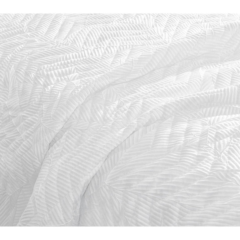White Queen Reversible Microfiber Quilt Set with Chevron Stitch