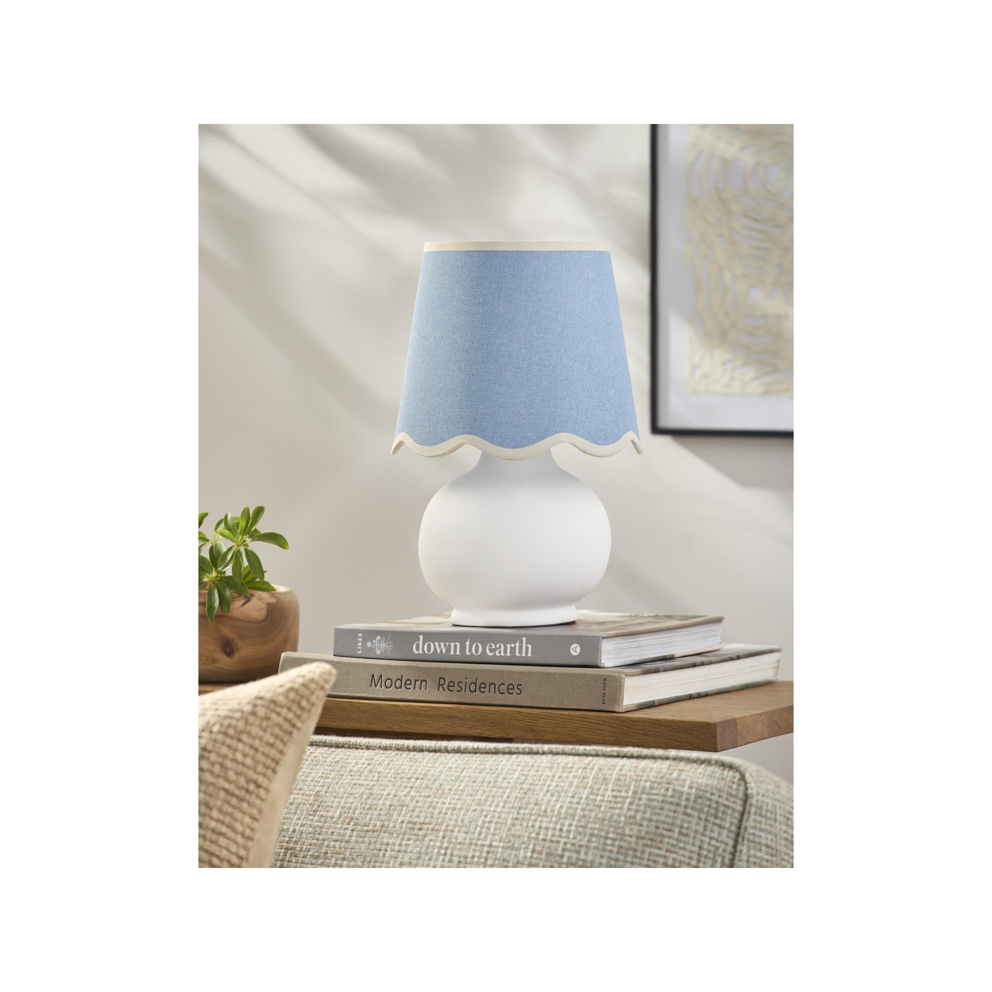 Momsen Colored Scallop Shade Lamp, White, Blue