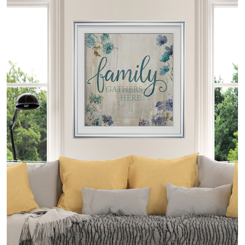 «Family Gather Here», art textuel, H 17,5 po x l 17,5 po x P 1,5 po, Cadre argenté