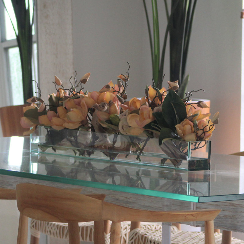 Arrangement floral et centre de table en verre Magnolia, Pêche, H 10 po x l 24 po x P 7 po