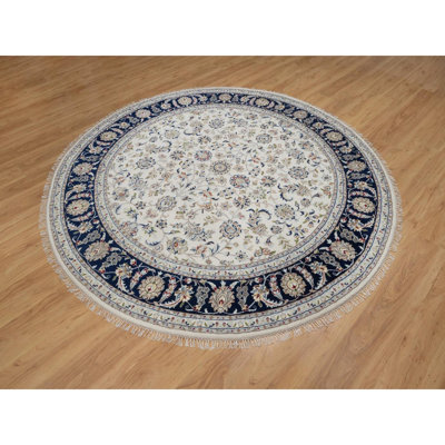 Tapis oriental 7 pi 9 po x 7 pi 9 po blanc immaculé en laine et soie Nain avec motif floral, velours doux, 250 KPSI