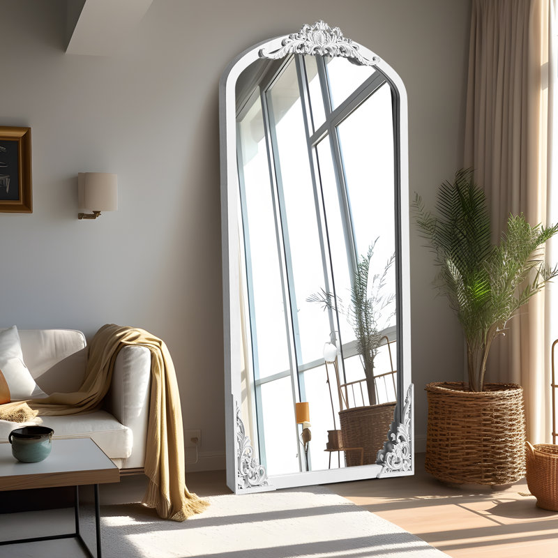 Miroir mural en bois massif Anjulie, Blanc, 67 po x 28 po