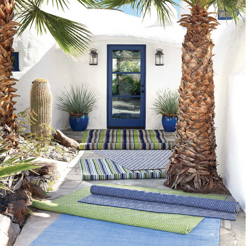 Diamond Denim/White Handwoven Indoor/Outdoor Rug, Rectangle 7'6" x 9'6"