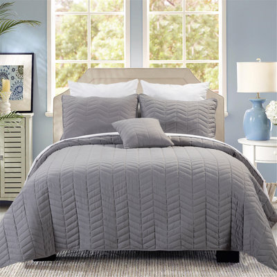 Nina Chervon Solid Colour Quilt