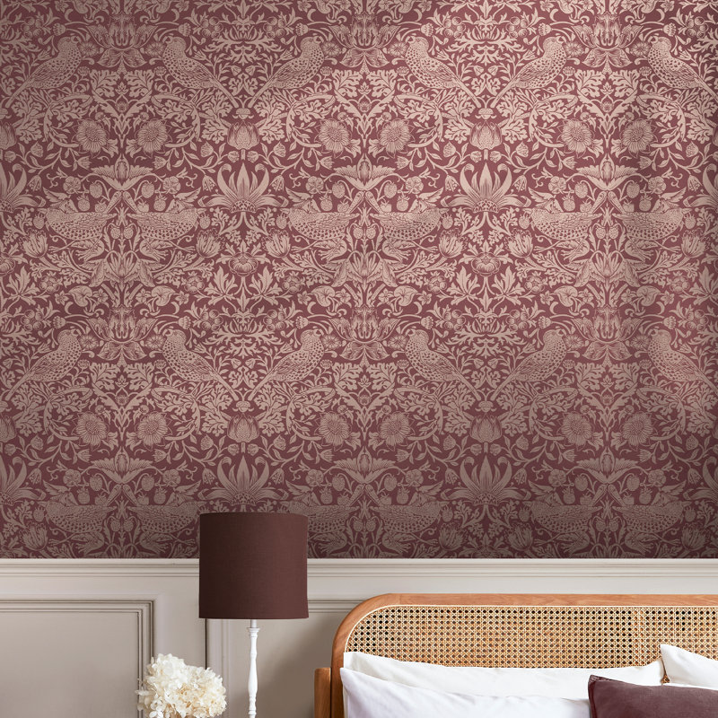 William Morris At Home SS24 Floral Wallpaper Double Roll, Charcoal 