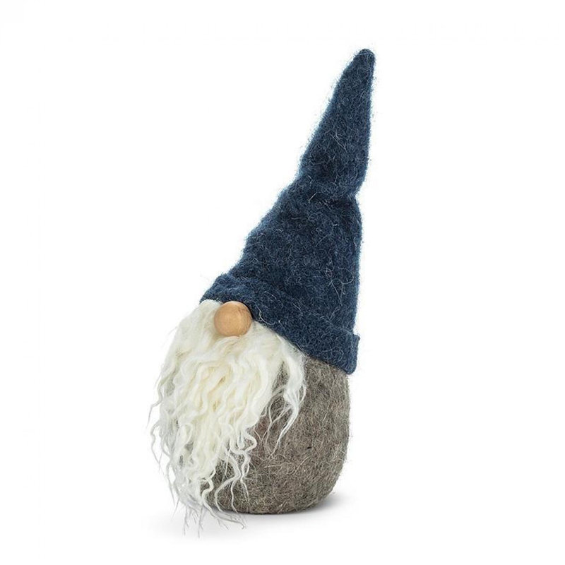 Figurine gnome dans un chapeau bleu