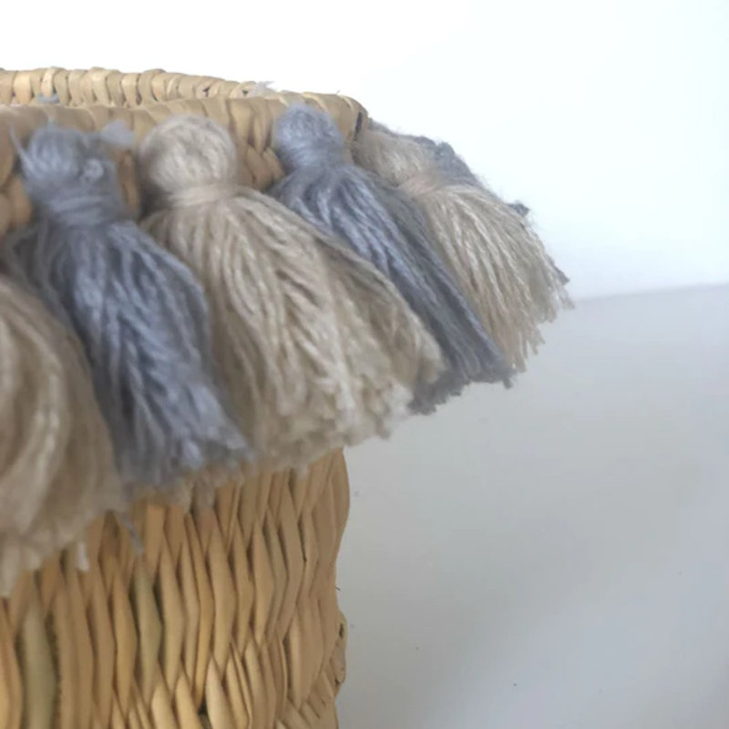 Petit panier avec pompons Séverine, Gris / Beige
