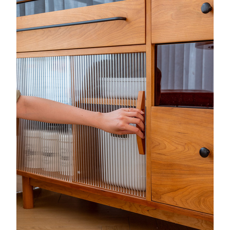 Armoire pour restaurant en bois massif