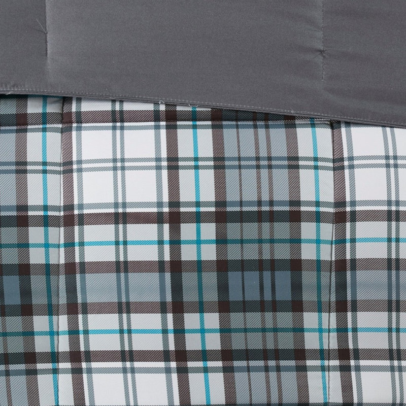Full/Queen 3M Scotchgard Down Alternative All Season Comforter Set, Queen Comforter + 2 Standard Shams, Green