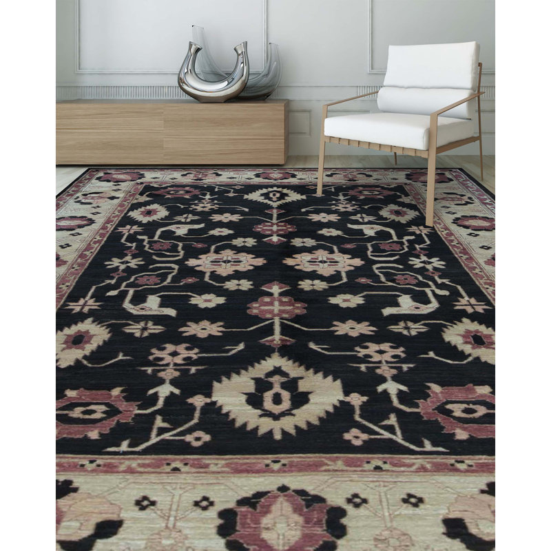Tapis noir et ivoire de haute qualité noué à la main