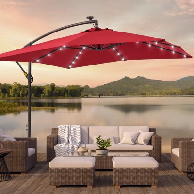 Parasol en porte-à-faux 8,2 pi x 8,2 pi avec lumières solaires Kennard