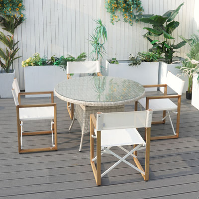 Ensemble repas extérieur pour 4 personnes